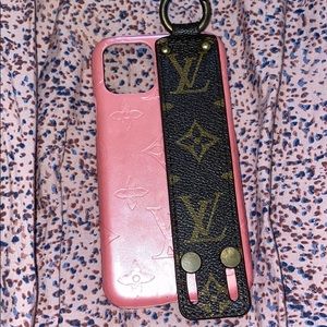 iPhone 11 case Super cute! Not authentic